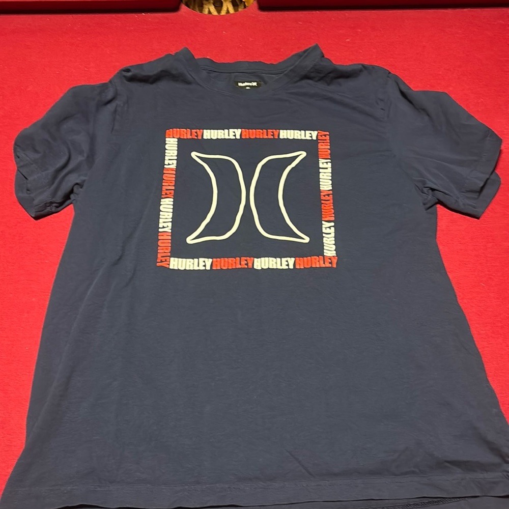 Hurley t-shirt